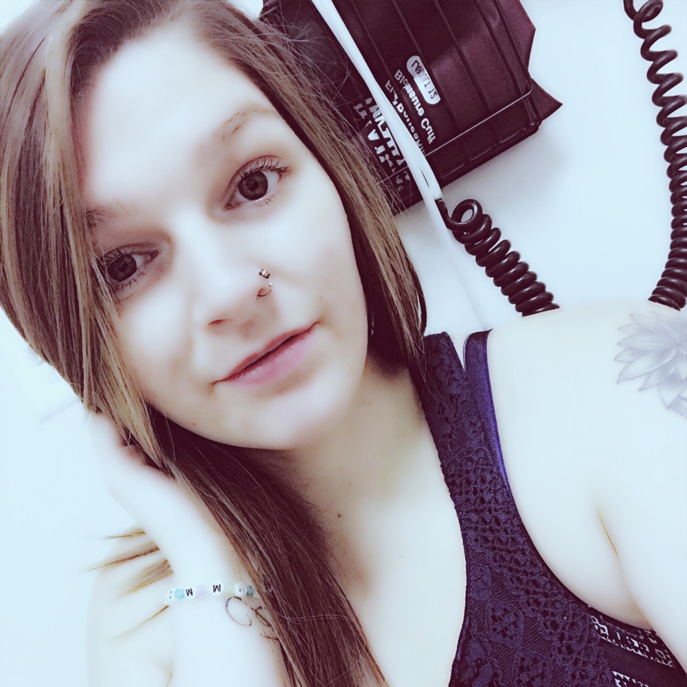 Meet your Posher, Kayla